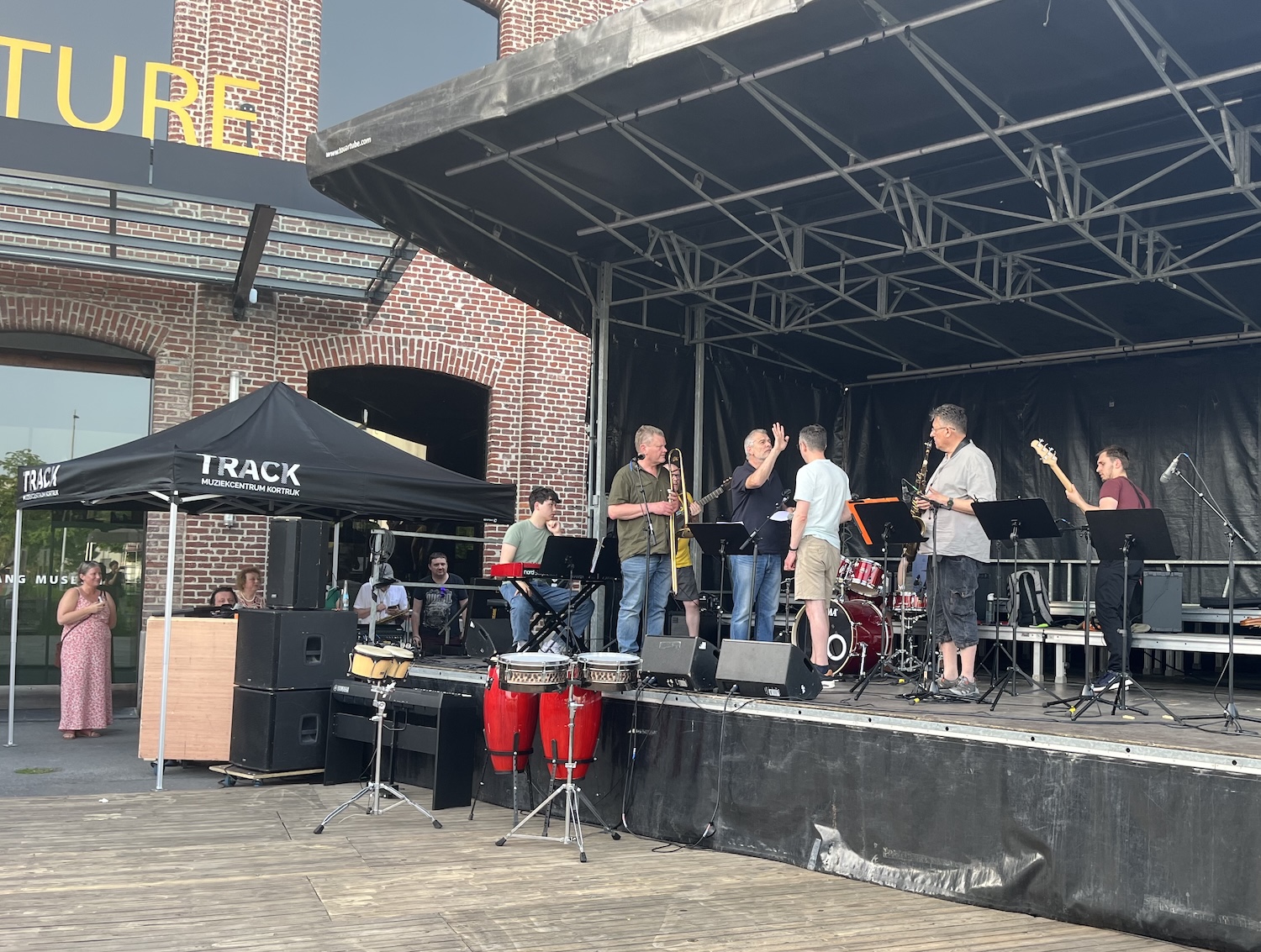 Foto bij Jam sessie JamZ Bond - Kortrijk Sinksenfeesten